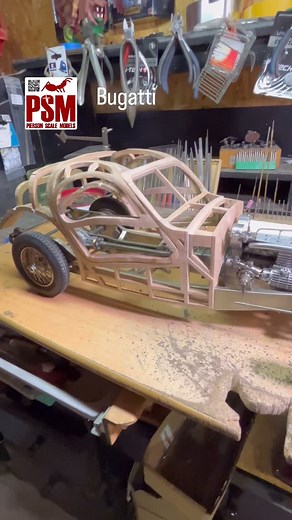 Laurent PIERSON - l’Atelier on Instagram: "Bugatti Type 57s 1/8 by PSM Fabrication de la charpente bois de l’atlantic. En bois de hêtre ! En cours… L’arrière se précise ! Le modèle sera exposé à Retromobile à Paris en Février prochain 😉 #psmscalemodels @piersonscalemodels @laurentpierson_official ____________________________ #craftmanship #classiccars #realism #creative #artcollector #prewarcar #metalshaping #coachworks #creativeart #instaphoto #classiccarphotography #fabrication #carswithoutli