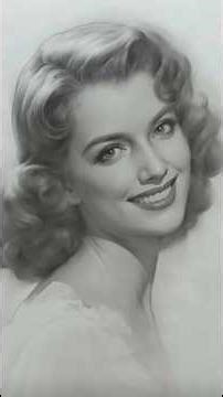 Stunning 1950s-Style Portrait | Hyper Realistic Pencil Art#realisticportrait#shorts#drawing