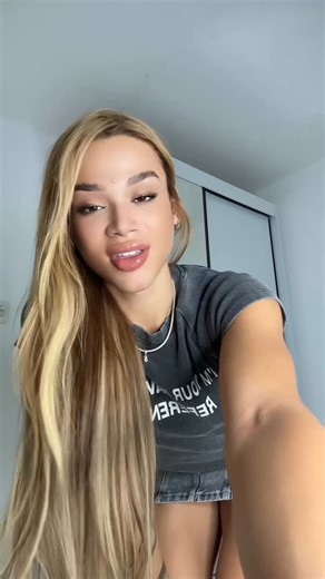 Mia Fiore | 😳🤯 travou o chip | Instagram