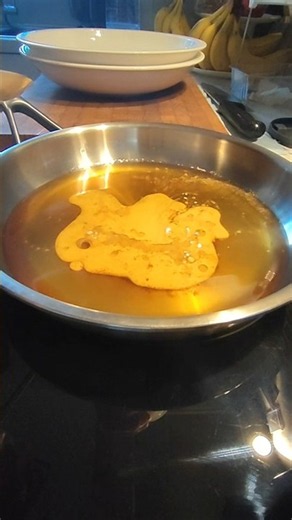 How to clean and clear the used oil from smell and residue impurities #frying #fryingoil #clean