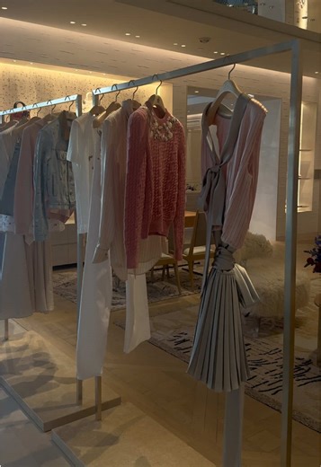 Los veo en el vlog del domingo. 🤍🤍🩰 @Dior