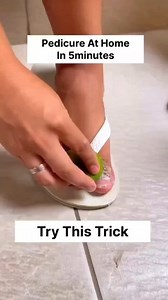 Salon Like Pedicure At Home | Get Fair Feet At In 5 Minutes . . . #pedicure #pedicureathome #salonlikepedicure #feet #feetcare #trendingreels #reelsviralシ #fypreels #reelsfacebook #fbreelsfypシ゚viralシ #reelsfypシ #reelschallenge #fypシ | Natural Beauty Remedy