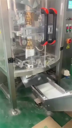 Is a Single Lane Stick Packing Machine Right for Small Production? #AIPAK #Stick Packing Machine #stick pack filling machine #powder stick pack filling machine #honey stick packing machine #sugar stick packing machine #ice cream stick packing machine More information please contact Bessie, Mob|wechat|whatsapp: 86 181 6426 8586 Email:sales@aipak. com https://www. icapsulepack. com/