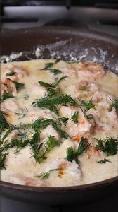 Garlic Butter Shrimp in Creamy White Wine Sauce