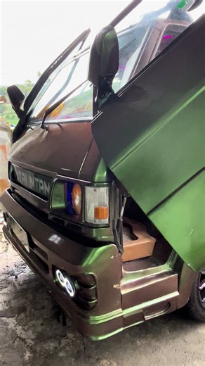 L300 Pickup Model: A Closer Look at Its Features