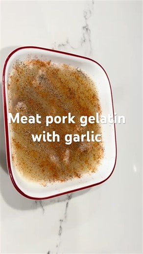 Meat gelatin with garlic