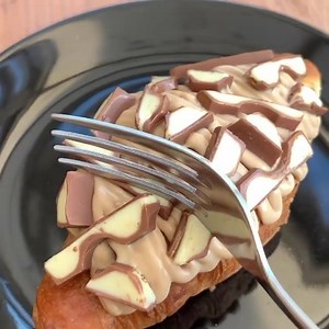 464K views · 4.7K reactions | Kinder Croissants 縷縷 Credit:...