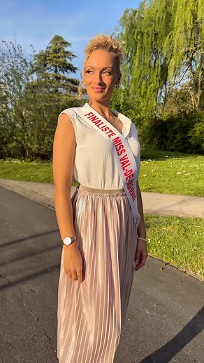 Comité Miss Val de Marne on Instagram: "Les Miss nous présentent le Val-de-Marne 🌸🩷 Chloé nous accueille à Villiers-sur-Marne, là où elle aime se ressourcer. Une belle façon de mieux cerner qui elle est. Venez la soutenir le 10 mai prochain ! (lien de la billetterie en bio) crédit : @chloe_aio"