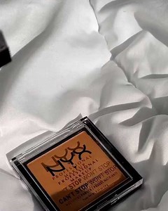 Say bye bye to shine 👋@honeydewgloss stacks our new Can't Stop Won't Stop Mattifying Powder 💗 Are you ready for a matte finish all day long? 🙋‍♀️ Shop now at nyxcosmetics.ca #crueltyfree #nyxcosmeticscanada | NYX Professional Makeup