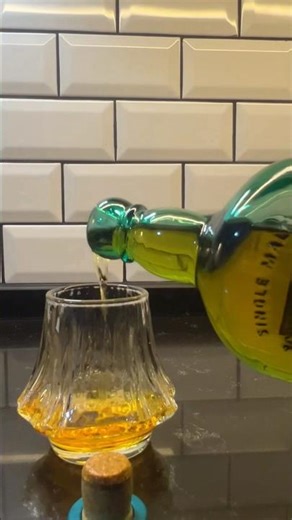 🥃 The Singleton 12 Smooth, balanced and safe.One of the easiest doors into the world of single malt