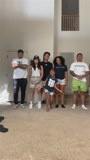 Laro Benz on Instagram: "Follow for more from larobenz • • • • • #fyp #foryou #viral #reel #reels #viralreels #trending #trendingreels #explore #explorepage #viralvideos #reelsvideo #reelsviral #reelsinstagram #funny #comedy #couple #couplegoals #family #funnyvideos #viralpost #funnymemes #reelitfeelit #instafun #comedyreels #instagood #humor"