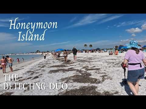 Metal detecting Honeymoon Island Beach Florida | The Detecting Duo