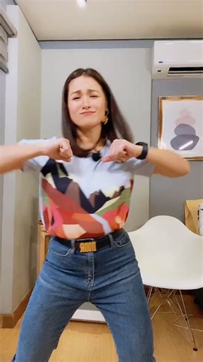 2021 TikTok Dance Trends: Copines Dance Challenge