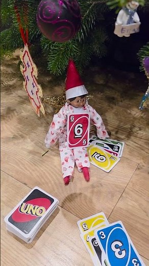 Elf on the Shelf Day 3 – The Elves Play UNO… 6 + 7 = 67?!