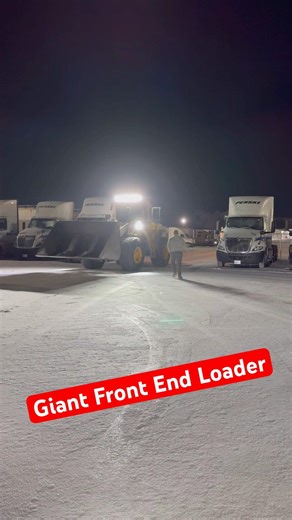 Plowing snow with giant front end loader #snow #plowing #asmr #satisfying #diy #money #work #gmc