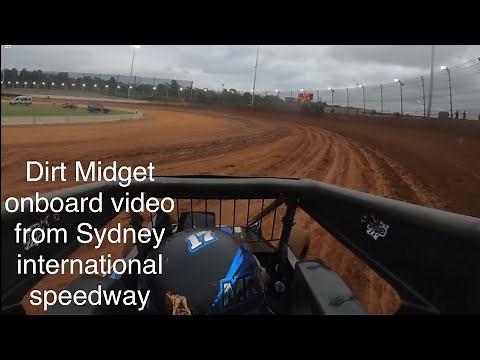 Dirt Midget test session at Sydney international speedway