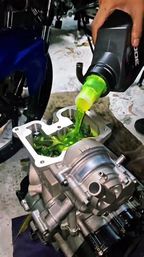 Don’t Start Your Engine Dry! #AutomotiveTips #MechanicLife #AutoEducation #DIYMechanic #shorts