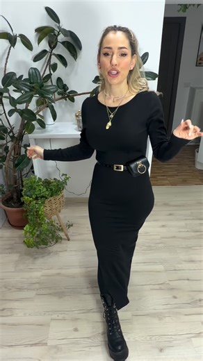 Vintage Boutique 👒 on Instagram: "VÂNDUT ‼️La această rochie primești CADOU un colier delicat, perfect pentru a completa ținuta • borsetă inclusă 👜 💰 Preț: 200 lei 🎁 Promoția noastră specială continuă: La achiziția a două ținute (rochii, compleuri etc.) 👉 primești CADOU un Clutch de ocazie, ideal pentru evenimentele tale speciale ✨ 📦 Stoc limitat – nu lăsa pe mâine ceea ce îți poate transforma ținuta de azi 📩 Scrie-ne în DM pentru detalii ș