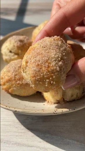 🍩 Have You 👀 Ever Made 2 Ingredient Banana #DonutHoles ⁉️ #Donuts #BananaDonuts #HomemadeDonuts