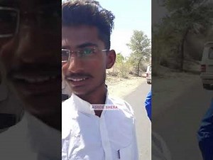 विधायक के बेटे की शादी देखने ट्रैक्टर पर लदकर आए लोग....