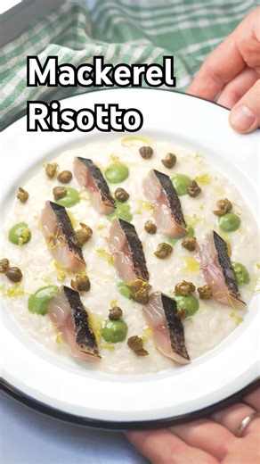 Burrata risotto with marinated mackerel, fried capers and rocket salad sauce.