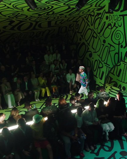 768 reactions · 50 shares | 探索邁阿密最新Dior 2020秋季男裝系列時裝秀精彩焦點，仔細欣賞Kim Jones的全新設計。 | Dior | Facebook