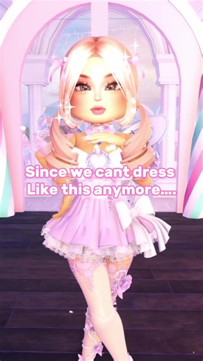 Descubre increíbles outfits arcoíris en Royale High