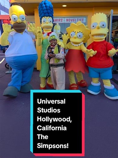 Universal Studios Hollywood, California 📍🌐@Universal Studios Hollywood The Simpsons! Homer, Marge, Lisa & Bart! HaVinG tHe BeSt DaY eVeR! ✨️LIVE YOUR DREAM✨️ Just a family creating Ghostbusting memories!