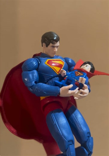 Superman Blokees Model Kit Review and Showcase