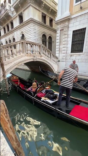Romantic Venice 🌹 Gondola Ride & Historic Canals 🚤