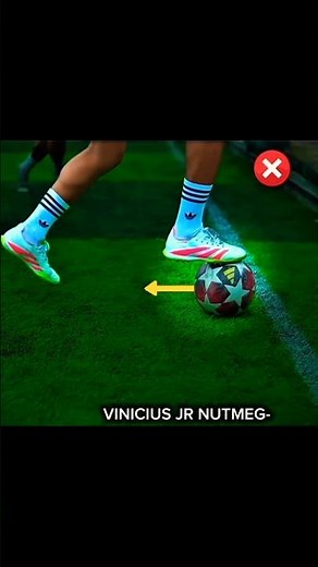 VINICIUS jr Nutmeg skill technique 💯 #footballvideos #skills #vinicius #soccer #nutmeg