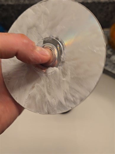 You ever cleaned a scratched or dirty CD disk with tooth paste? #retro #retrogaming #gaming #cd #howto
