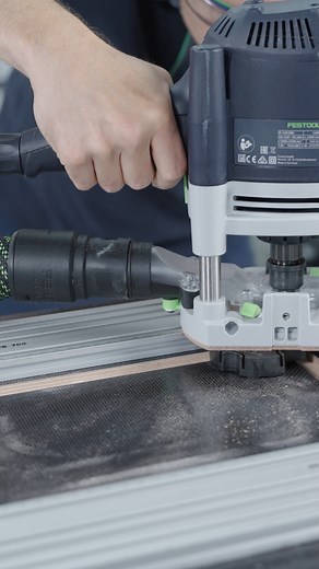 Odkryj świat precyzyjnego frezowania z naszym szablonem MFS 700! 💪 Zapewnia błyskawiczne i precyzyjne dostosowanie do różnorodnych wymagań, gwarantując bezpieczne frezowanie okręgów i perfekcyjne wycięcia. Ustawienie względem obrabianego elementu jeszcze nigdy nie było takie proste! 🤩 #Frezowanie #Narzędzia #DIYprojekt #MFS700 | Festool