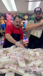 Ven a fabricar paletas de coco con nosotros 🥥🥥🥥 | Helados La Azteca