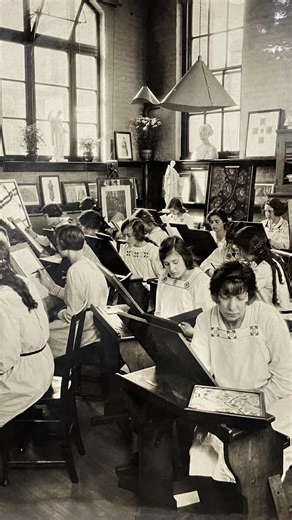 Take a look back at embroidery students at Barrett Street Trade School for Girls, one of the institutions that later merged to form LCF. This 1920s photograph offers a rare glimpse into how fashion skills were taught a century ago and forms part of our History of LCF Collection, which holds thousands of images charting the college’s evolution. Interested in exploring more of our archival history? Learn more and book a visit to the LCF Archives at East Bank ⬇️ https://bit.ly/44Ennqb | London Coll