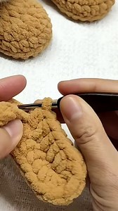 Simplest crochet stitch | DailyCrochet.com