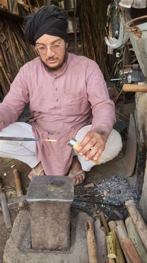 how to fit a axe 🪓 handle 🔥 #shortvideosaxe #viral