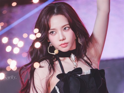 241117 KGMA 2024 KARINA 知珉 舞台 Whiplash 4K 直拍视频 cr.mirai42322