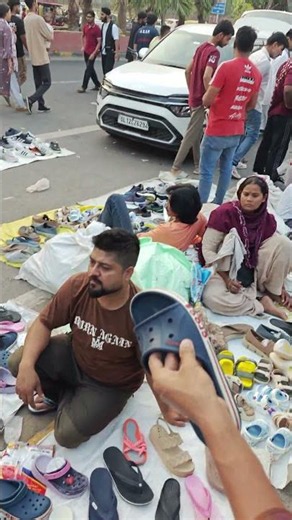Chor Bazaar Delhi | Sab Kuch Milta Hai Yahan
