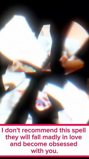 I don't recommend this spell — they will fall madly in love and become obsessed with you. On a sanitary pad, write that person's name eight times with red ink. Then write, you will do everything I ask. Do this with each pad during your period. And you'll see how that person becomes like a meek little lamb following you. Declare it and give thanks so it manifests in your results. If you want something stronger, visit my profile and check my WhatsApp. #witch #witchtok #witchcraft #witches #Florida