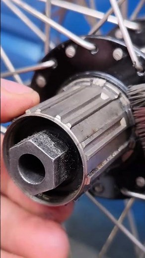 How to quickly clean the freehub body of your bicycle.