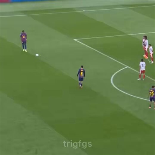 What he's lost in mobility & agility esp when dribbling, he's gained in his ball-striking technique. His free kicks, crosses & shooting variety & accuracy has improved. Sign of a player who's constantly training & adding to his game, refusing to decline & fade out of elite level.
