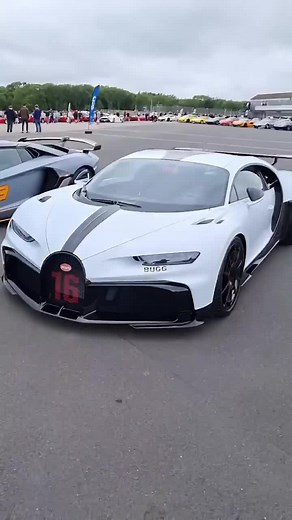 The UK’s only Bugatti Chiron Pur Sport! #Bugatti #ChironPurSport #Chiron #SecretMeet #Shmee150 | Shmee150