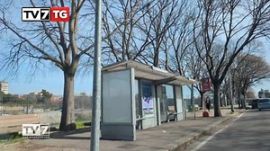 LA MOLESTA ALLA FERMATA DEL BUS, 26ENNE ARRESTATO - Violenza sessuale a Verona. Un 26enne egiziano è stato arrestato dopo aver avvicinato una ragazza alla fermata dell'autobus. Sentiamo. | Gruppo Editoriale Tv7