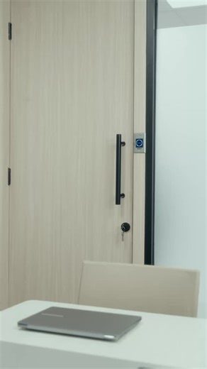 No excuses, ASUS ExpertBook P3 (P3405CVA) keeps you productive! ASUS ExpertBook P3 (P3405CVA) bukan untukmu yang berharap bisa kabur dari kerjaan dengan alasan laptop rusak. Trusted by IT Experts. Built for Worry-Free Business! Spec: Processor: Up to Intel®️ Core™️ i7-13620H Processor 2.4 GHz (24MB Cache, up to 4.9 GHz, 10 cores, 16 Threads) Memory: Up to DDR5 64GB Storage: Up to 1,5TB M.2 2280 NVMe™️ PCIe®️ 4.0 SSD Graphic: Intel® UHD Graphics Display: 14.0-inch WUXGA (1920 x 1200) 16:10 300nit