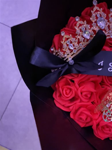 Charming 30 Count Red Flower Bouquet for Every Occasion