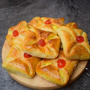 324K views · 3.9K reactions | Danish Cream Roll - Melt in Mouth | Zuranaz Recipe | Facebook