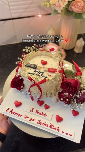 Cakes forever on Instagram: "Would you gift this to your partner? ❤️ . #AnniversaryCake #LoveInLayers #CakeReel #CoupleGoals CustomCakes BakersOfInstagram"