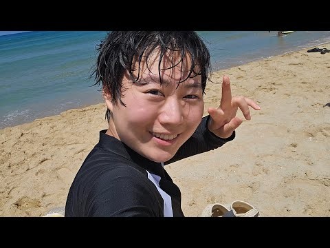 Let’s listen to the ocean sounds together