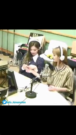 🫦 HOW ABOUT THE LEAVE THIS PARTY, ALL I WANT IS YOU UP ON ME 🫦 | I'm telling yall, I would never trade 2017, 18, 19 jenlisa for anything. #jennie #lisa #jenlisa #jenlisainyourarea #jenlisaedit... | Instagram